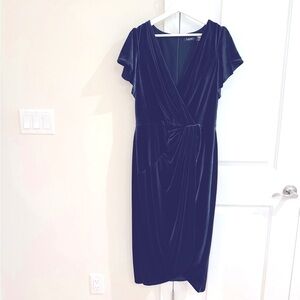 NWT. Ralph Lauren velvet dress